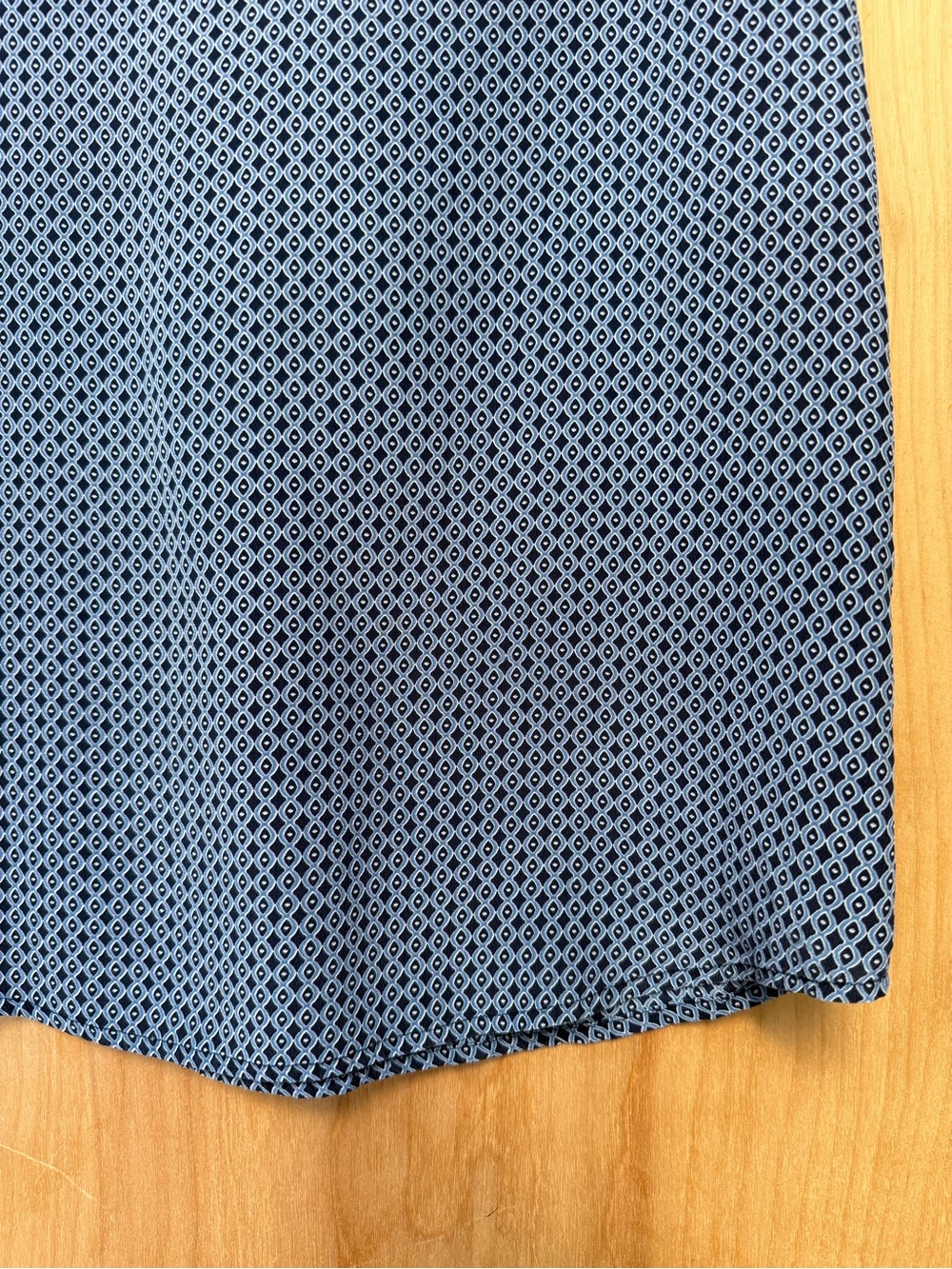 XS J. Crew Blue & White Print Sleeveless Silk Top Printed V-Neck Shell Navy - Picture 5 of 6